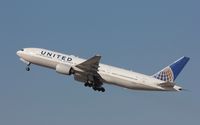 N214UA @ KLAX - Boeing 777-200