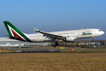 I-EJGB @ VIE - Alitalia