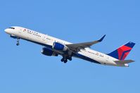 N67171 @ KLAX - Take-off of Delta B752. - by FerryPNL