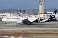 ZK-OKO @ KLAX - ANZ B773 - by FerryPNL