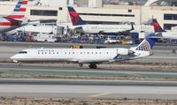 N702SK @ KLAX - CL-600-2C10