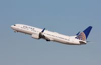 N61881 @ KLAX - Boeing 737-900ER