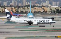 N523AS @ KLAX - Boeing 737-800 - by Mark Pasqualino