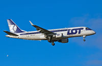 SP-LIC @ CPH - Copenhagen 2.12.16. OBS the bird i LH corner - by leo larsen