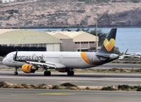 OY-TCH @ LPA - Landing op Las Palmas Gran Canaria - by Willem Göebel