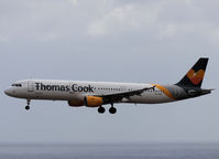 OY-VKD @ LPA - Landing op Las Palmas Gran Canaria - by Willem Göebel