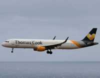 OY-TCE @ LPA - Landing op Las Palmas Gran Canaria - by Willem Göebel
