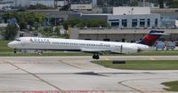 N916DN @ FLL - Delta