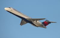 N924AT @ LAX - Delta - by Florida Metal