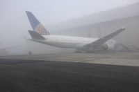 N212UA @ KSFO - SFO 2015 - by Clayton Eddy