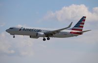 N928NN @ MIA - American