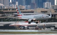 N934NN @ MIA - American