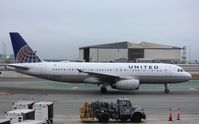 N466UA @ KSFO - Airbus A320