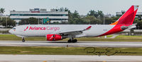 N332QT @ KMIA - Taken @ KMIA