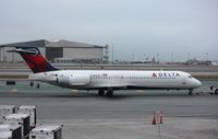 N899AT @ KSFO - Boeing 717-200 - by Mark Pasqualino