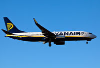 EI-EKH @ CPH - Copenhagen 14.12.16 app to R-04L - by leo larsen