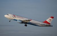 OE-LBI @ EGCC - At Manchester - by Guitarist