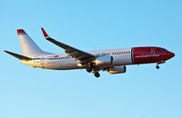 LN-NHE @ EKCH - Copenhagen 14.12.16 app to R-04L - by leo larsen