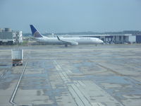 N75428 @ IAH - Boeing 737-924ER - by Christian Maurer