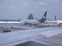 XA-AMG @ IAH - Aeromexico 737800 - by Christian Maurer