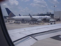 N676UA @ IAH - United Boeing 767-322 - by Christian Maurer