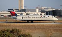 N943AT @ LAX - Delta - by Florida Metal
