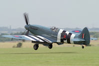F-AZJS @ EGSU - 