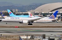 N38950 @ KLAX - United B789 rotating - by FerryPNL