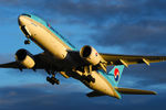 HL8045 @ VIE - Korean Air Cargo - by Chris Jilli