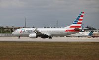 N961NN @ MIA - American