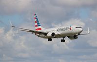 N965AN @ FLL - American