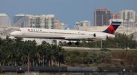 N965DN @ FLL - Delta