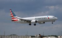 N966AN @ MIA - American