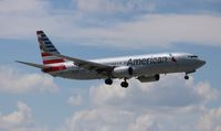 N966NN @ MIA - American
