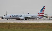 N967AN @ MIA - American