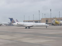 N19554 @ IAH - ERJ145LR - by Christian Maurer
