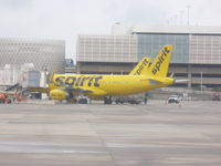 N646NK @ IAH - Airbus A320SL - by Christian Maurer