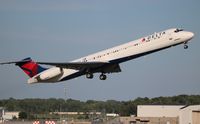 N989DL @ DTW - Delta