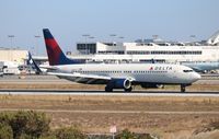 N3752 @ LAX - Delta - by Florida Metal
