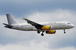 EC-LQZ @ EGLL - Arriving 27R