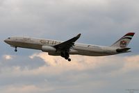 A6-AFC @ EDDL - Airbus A330-343 - EY ETD Etihad Airways - A6-AFC - 
26.05.2015 - DUS - by Ralf Winter