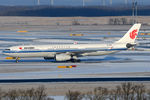 B-5912 @ VIE - Air China - by Chris Jilli