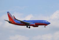 N486WN @ KSDF - Boeing 737-700 - by Mark Pasqualino