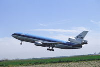 PH-DTB @ EHAM - KLM DC-10-30 taking off from Schiphol airport, 1985 - by Van Propeller