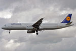 D-AISI @ EGLL - Arriving 27L - by Robert Kearney