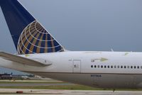 N772UA @ KORD - Boeing 777-200