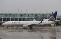 N69840 @ KORD - Boeing 737-900ER