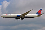 N836MH @ EGLL - Arriving 27L