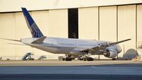 N212UA @ KSFO - SFO 2016 - by Clayton Eddy