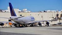 N121UA @ KSFO - SFO 2016 - by Clayton Eddy